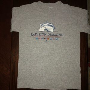 Raddison Diamond Gray T shirt men’s medium